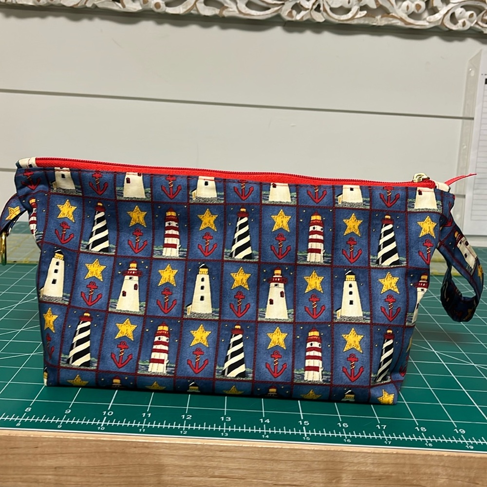 Makeup travel pouch